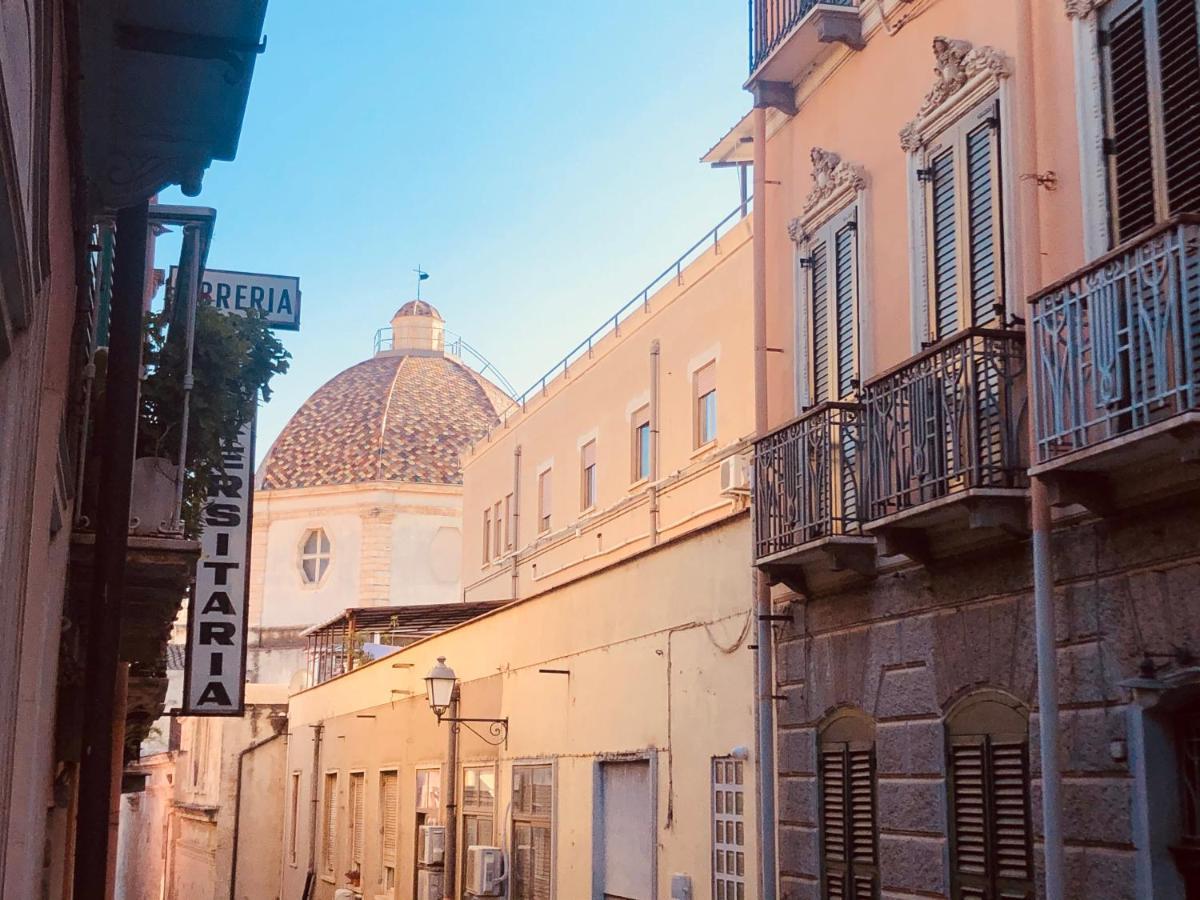 Casetta Alu' - Il Tuo Nido A Stampace Cagliari Exterior foto